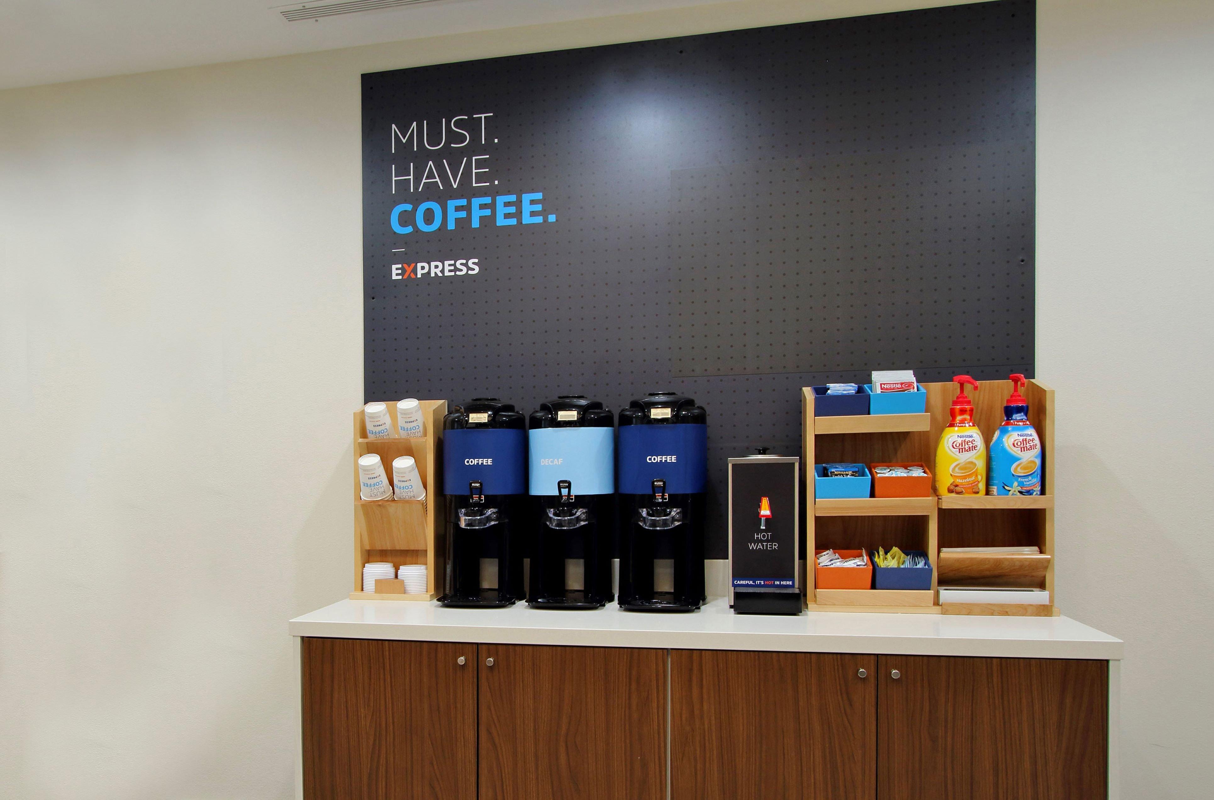 Holiday Inn Express And Suites Surrey By Ihg Zewnętrze zdjęcie